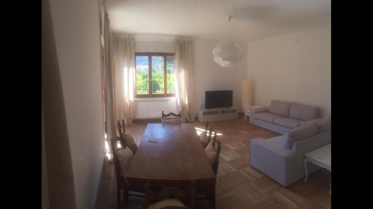 Casa Romeo Appartamento Con Posto Auto Finale Ligure Exteriör bild