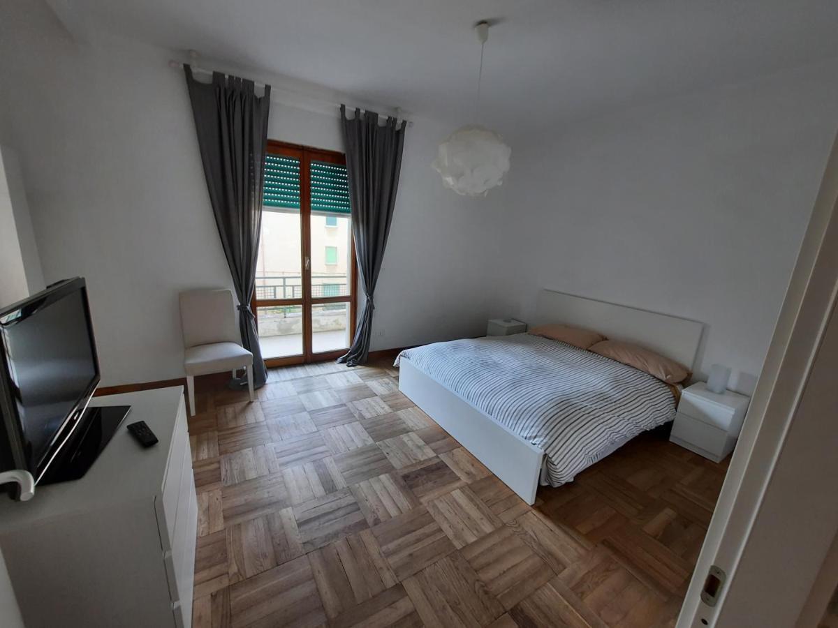 Casa Romeo Appartamento Con Posto Auto Finale Ligure Exteriör bild