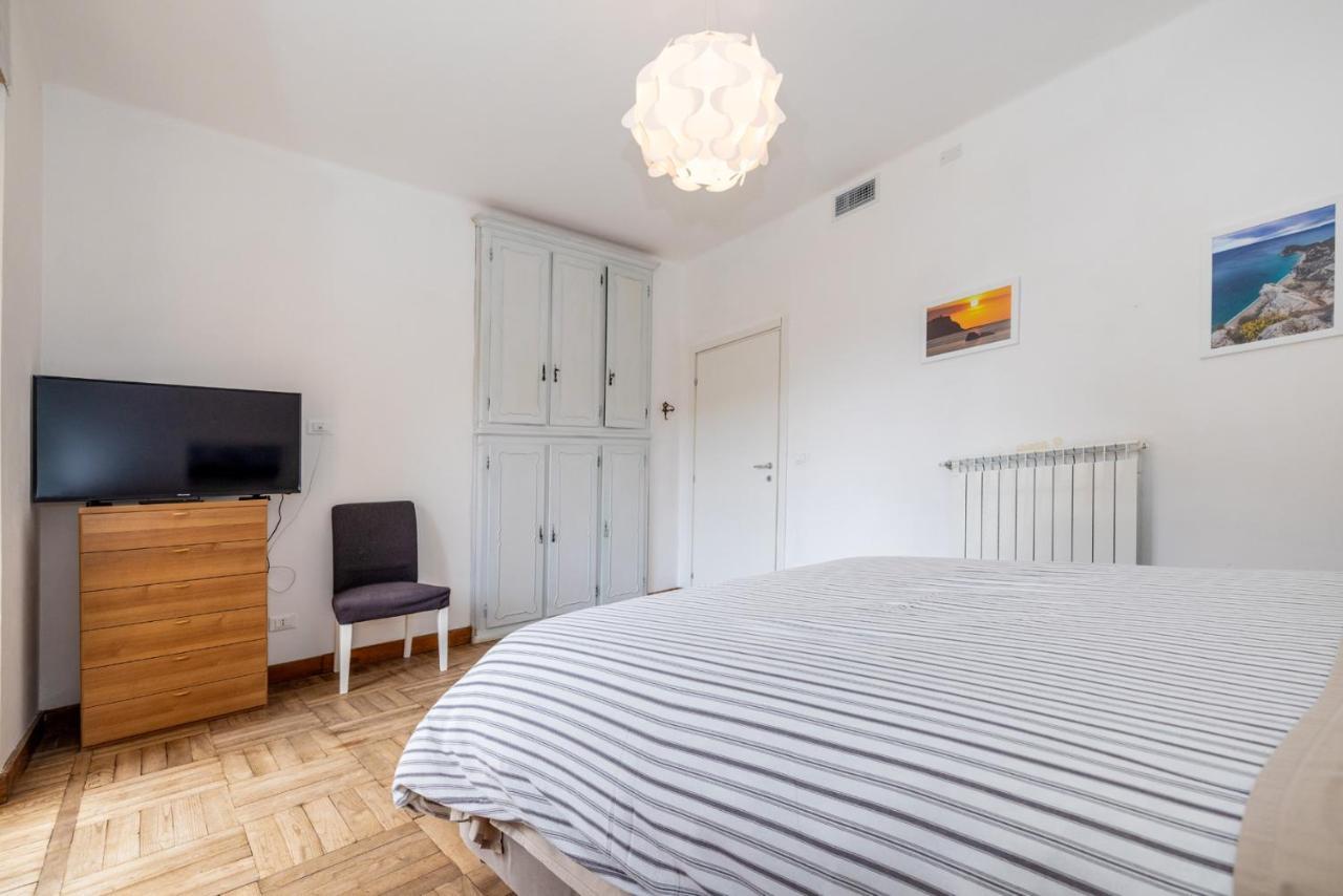 Casa Romeo Appartamento Con Posto Auto Finale Ligure Exteriör bild