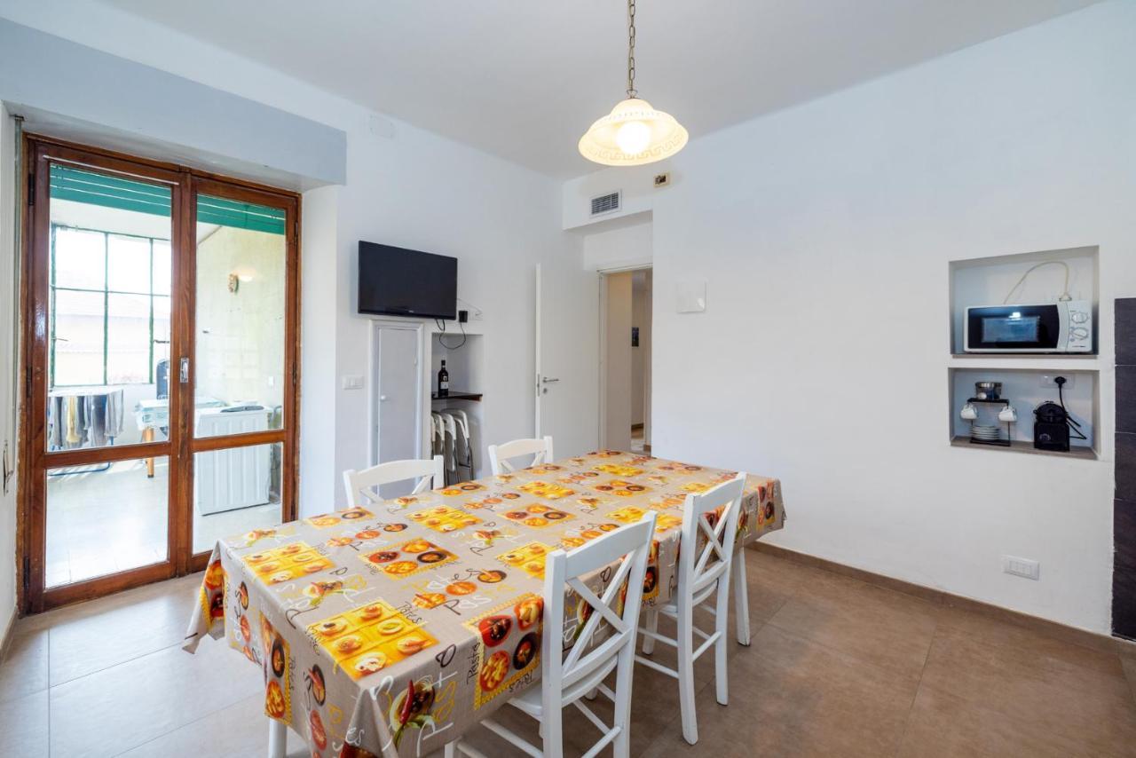 Casa Romeo Appartamento Con Posto Auto Finale Ligure Exteriör bild