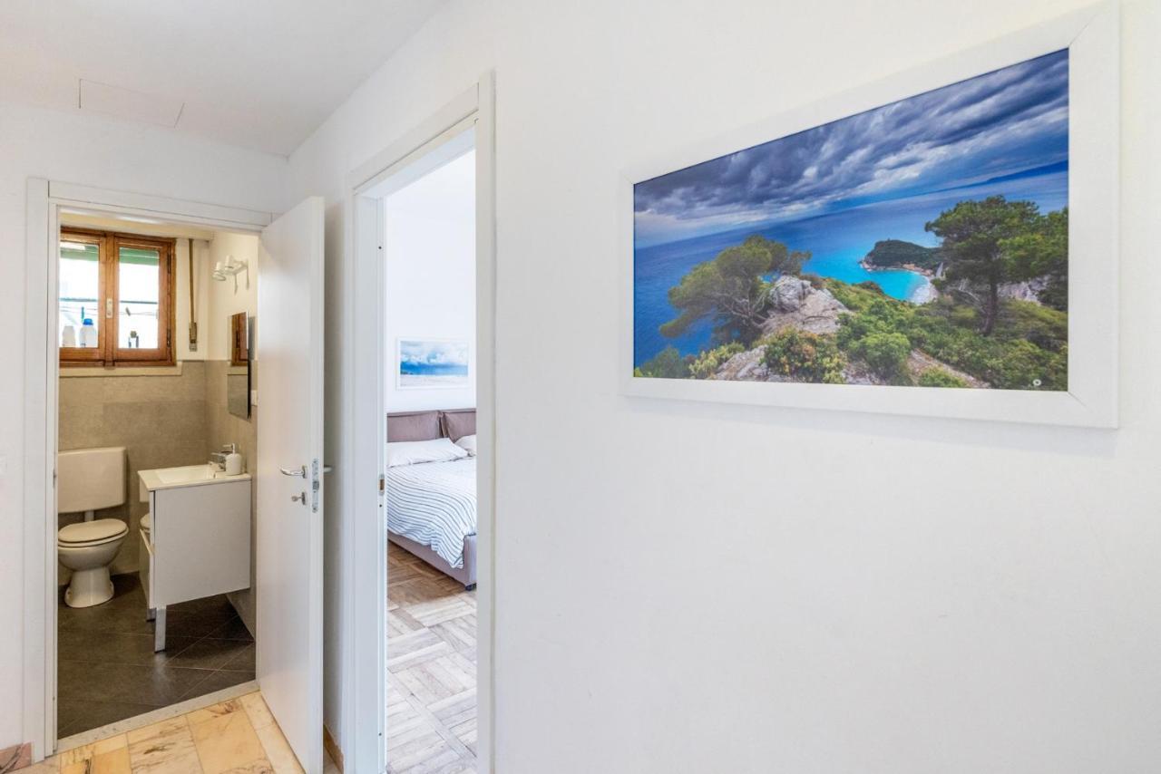 Casa Romeo Appartamento Con Posto Auto Finale Ligure Exteriör bild