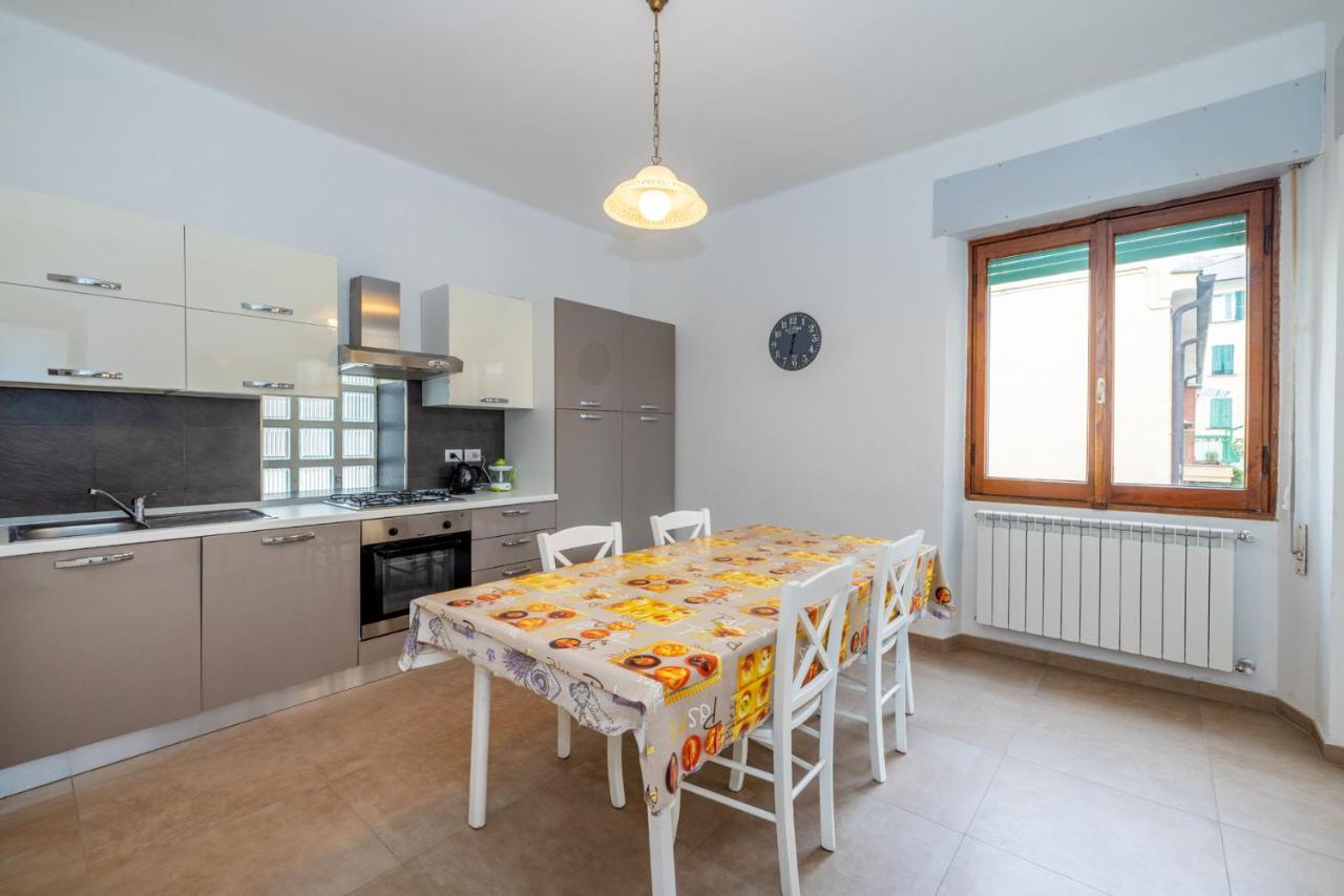 Casa Romeo Appartamento Con Posto Auto Finale Ligure Exteriör bild