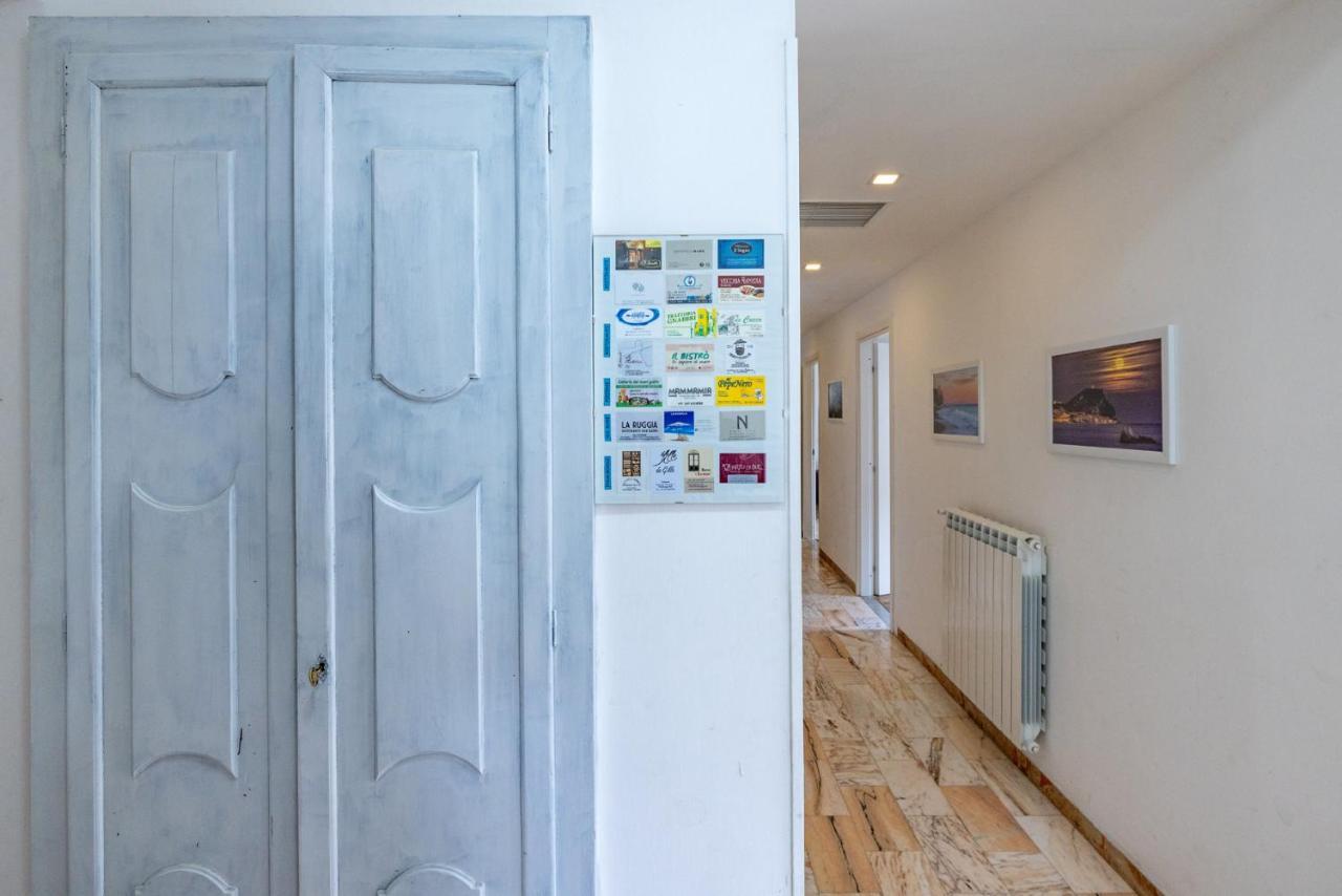 Casa Romeo Appartamento Con Posto Auto Finale Ligure Exteriör bild