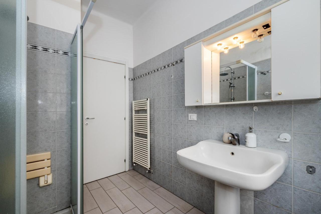 Casa Romeo Appartamento Con Posto Auto Finale Ligure Exteriör bild
